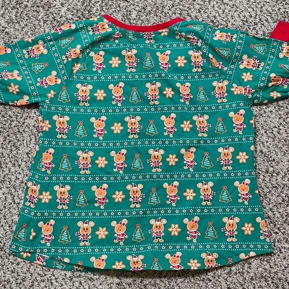 Disney Store Mickey Mouse & Friends Green Holiday Pajamas Set XL Gingerbread - Picture 3 of 10